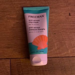 My selling a full bottle of freeman face mask